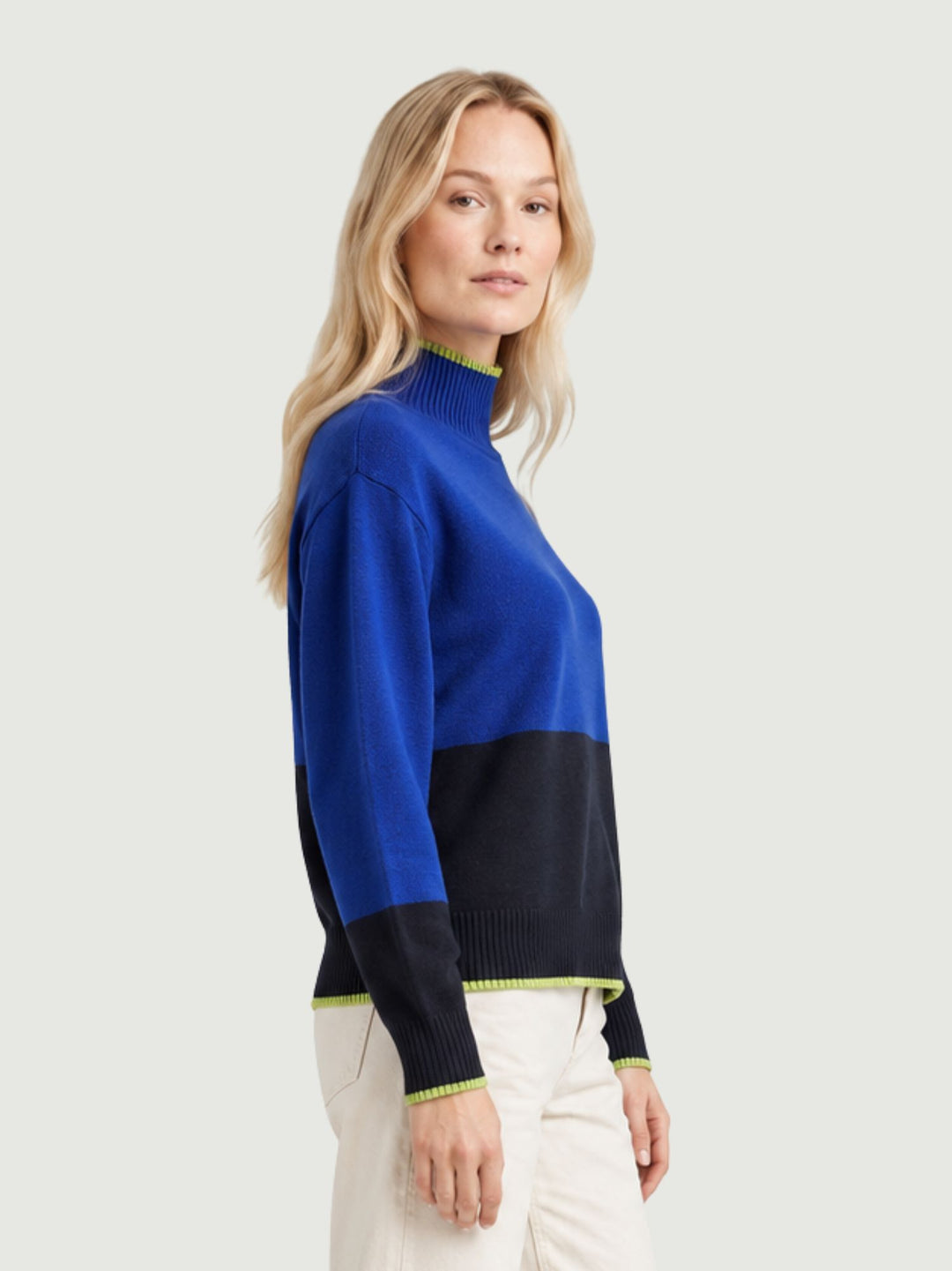 Maglia a collo alto a costine blu elettrico e navy 566SAKO234 55 ANDREA MORANDO 