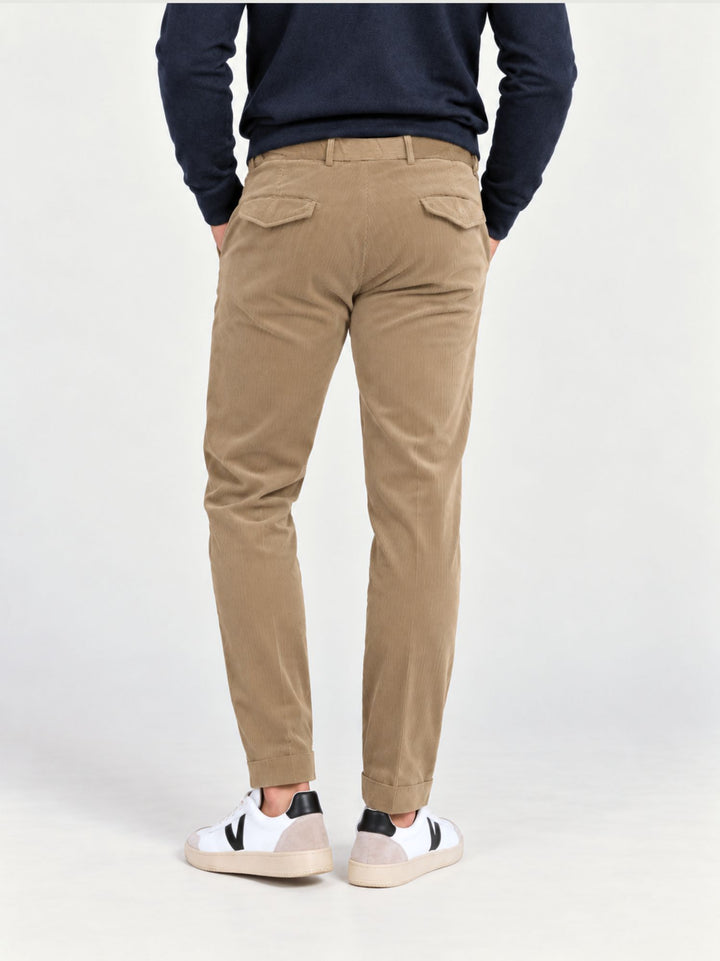 Pantalone in velluto a coste con coulisse sabbia P002CO0263M 2001 ANDREA MORANDO 