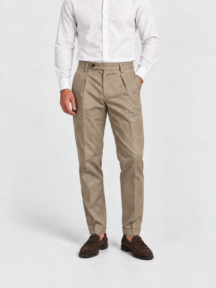 Pantalone chino con pinces sabbia P003CO0457M 2001 ANDREA MORANDO 