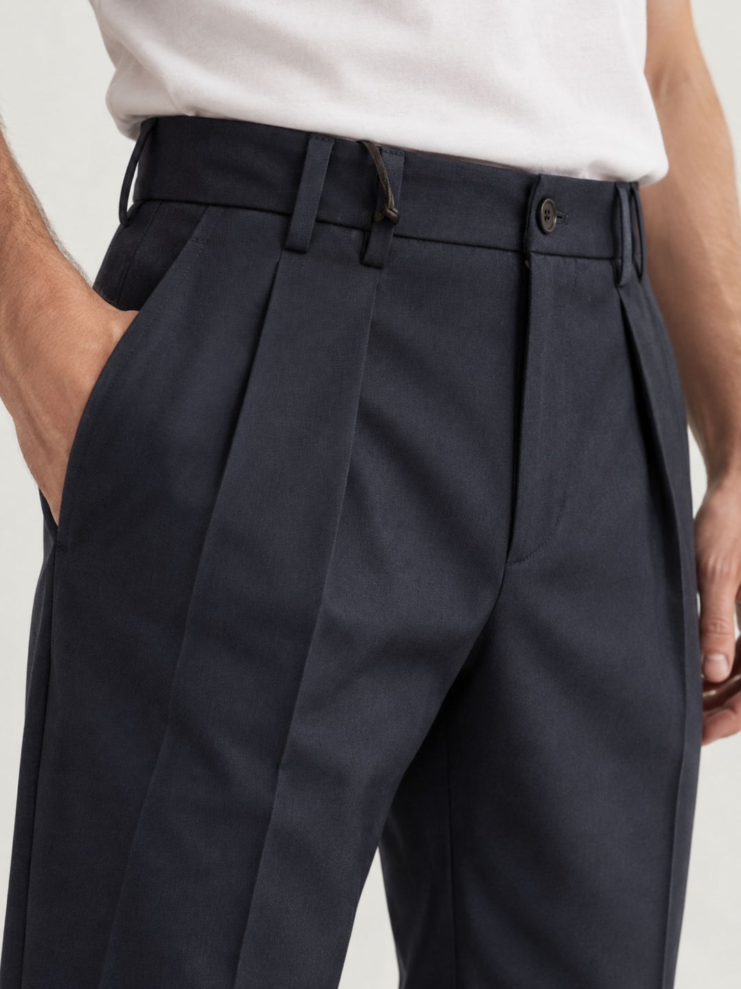 Pantalone chino con pinces navy P006PL0229M 7000 ANDREA MORANDO 