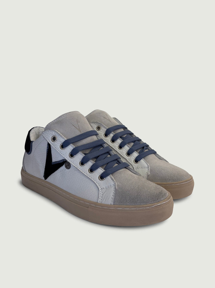 Sneaker Olympic dettagli neri SNKBIBOTVV NE V2 