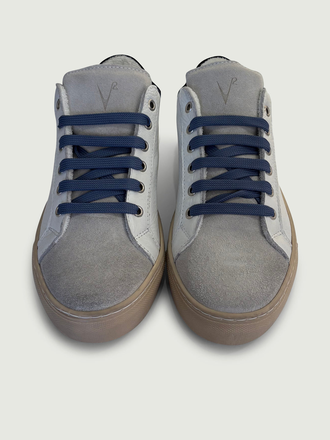Sneaker Olympic dettagli neri SNKBIBOTVV NE V2 