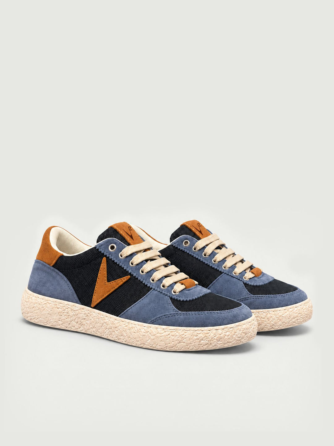 Sneaker in camoscio azzurro con inserti in tessuto tecnico SNKTEK CU V2 