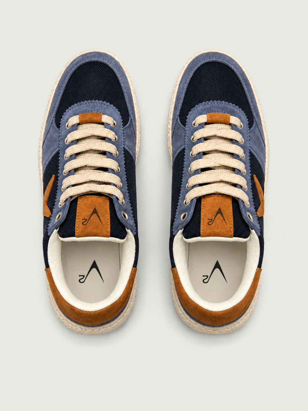 Sneaker in camoscio azzurro con inserti in tessuto tecnico SNKTEK CU V2 