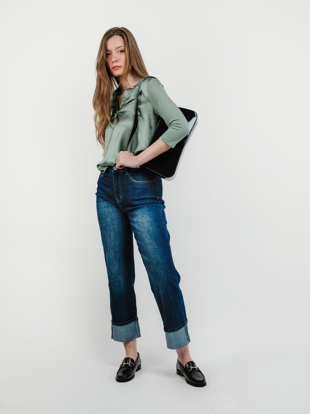 JEANS A PALAZZO CON RISVOLTO LAVAGGIO SCURO