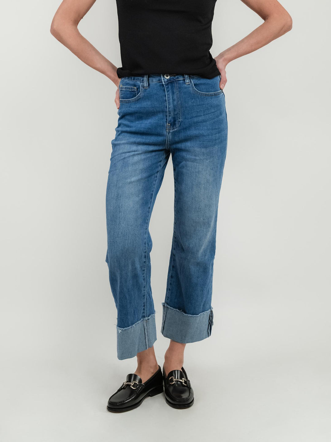 JEANS A PALAZZO CON RISVOLTO