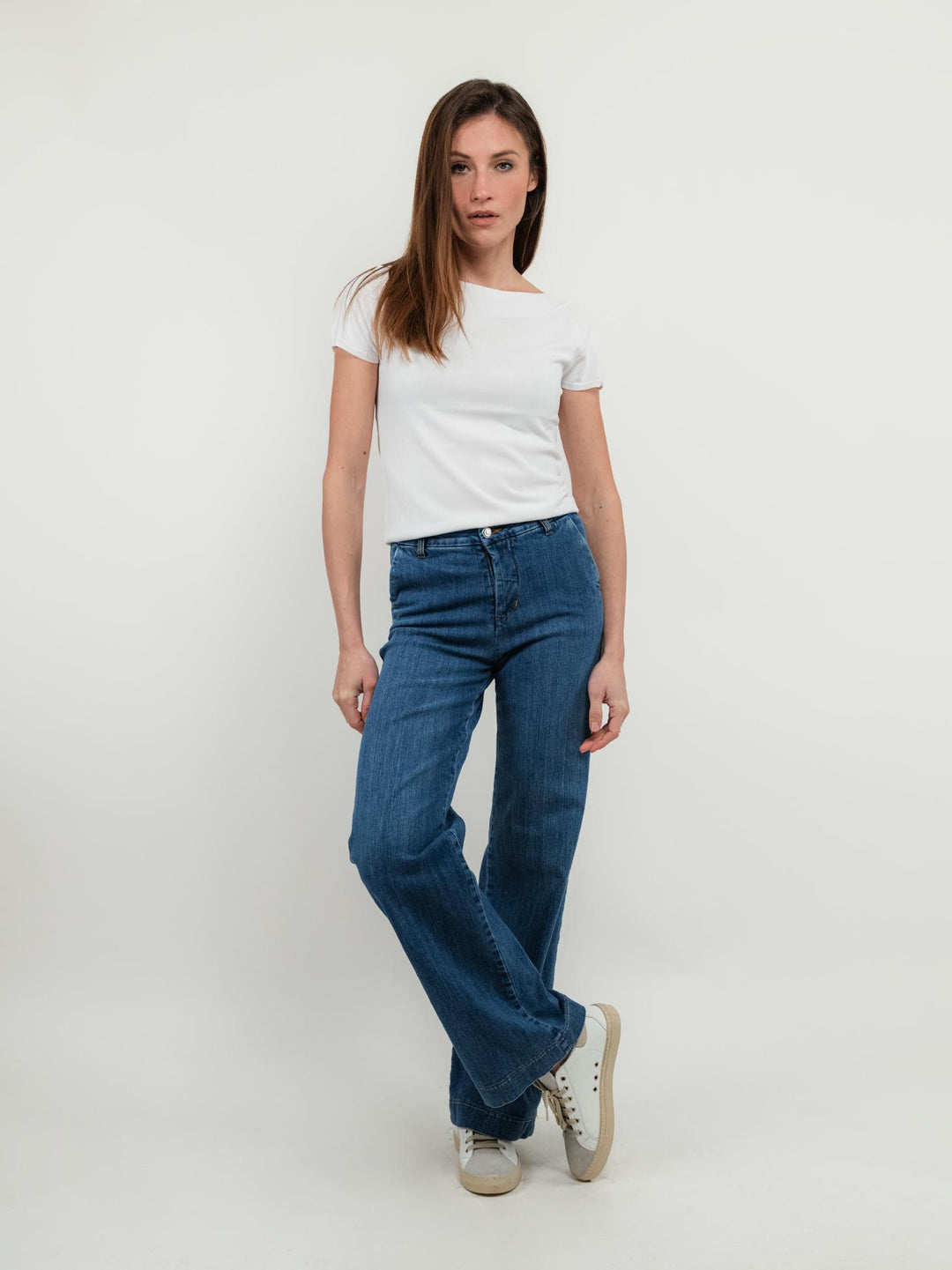 JEANS A PALAZZO LAVAGGIO MEDIO