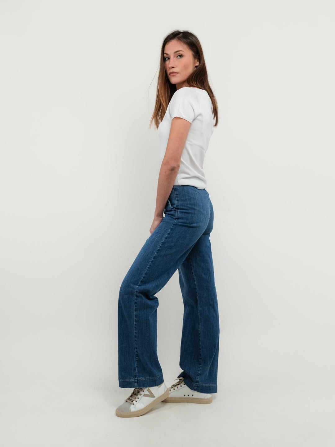 JEANS A PALAZZO LAVAGGIO MEDIO