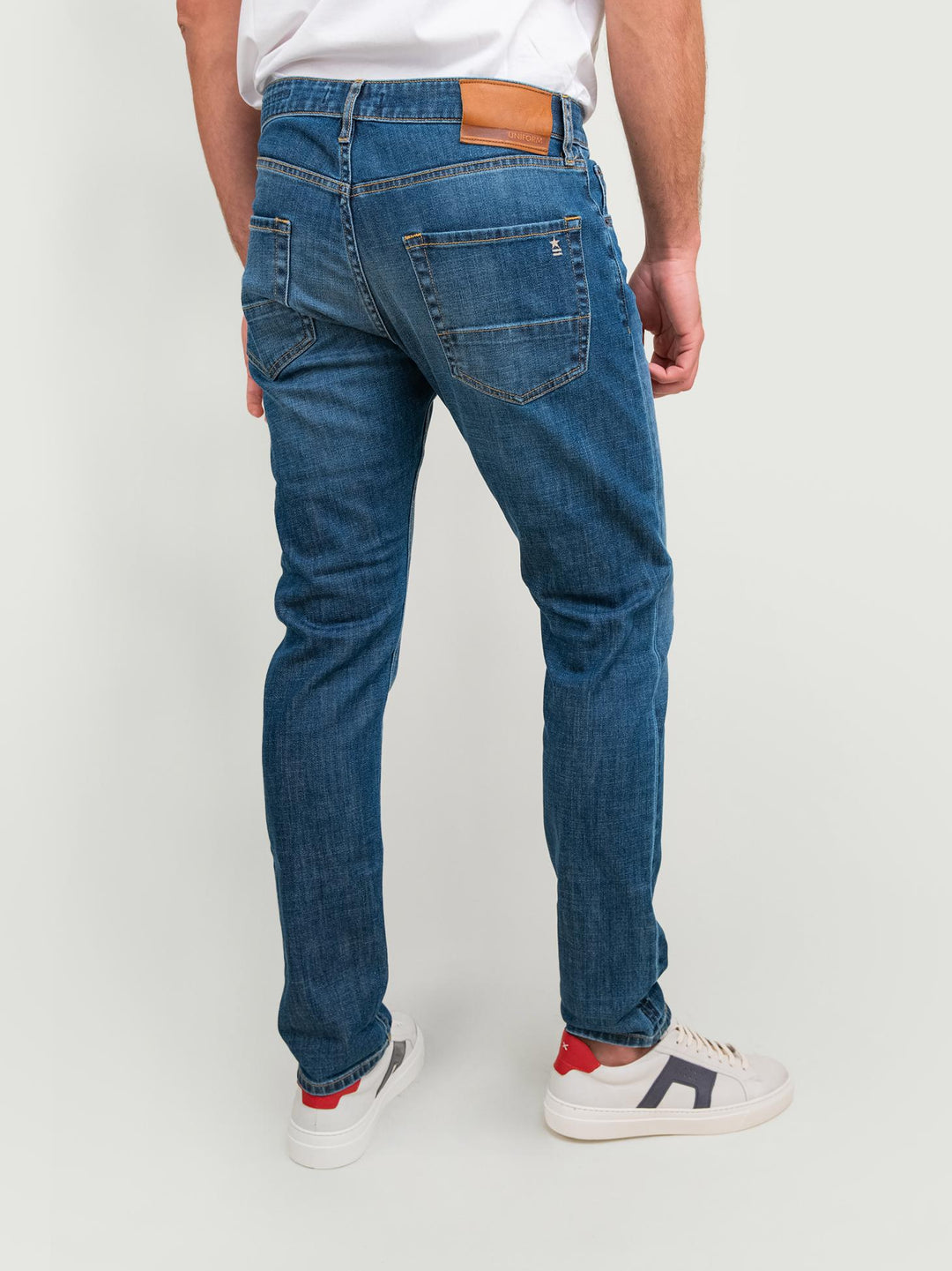 JEANS BARNEY REGULAR FIT LAVAGGIO MEDIO