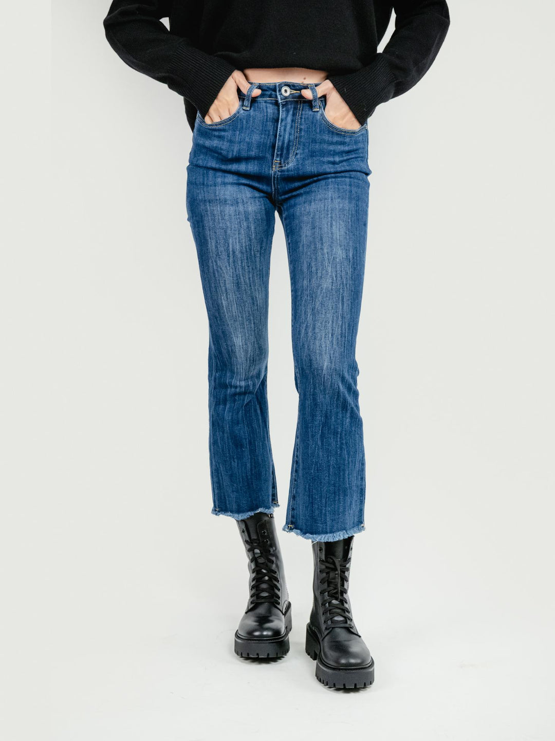 JEANS SFRANGIATO A TROMBETTA LAVAGGIO SCURO