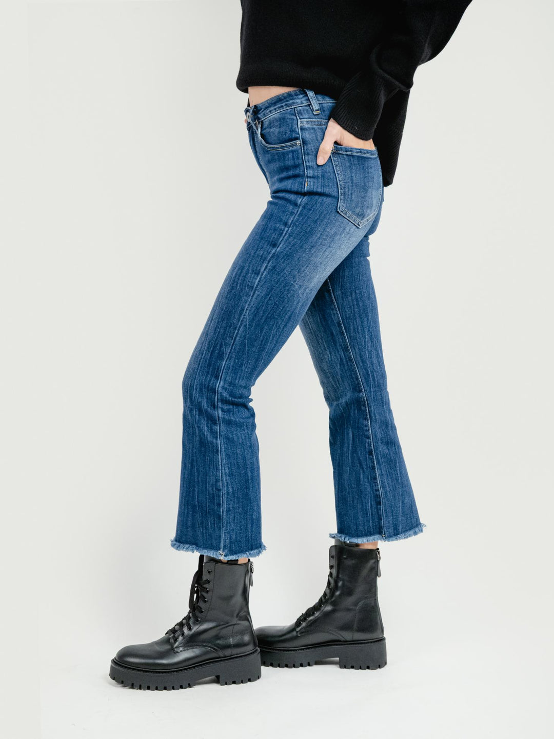 JEANS SFRANGIATO A TROMBETTA LAVAGGIO SCURO