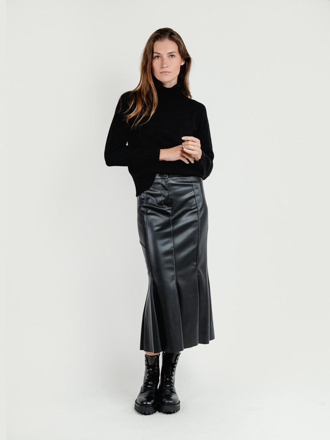 LONGUETTE IN ECOPELLE NERA