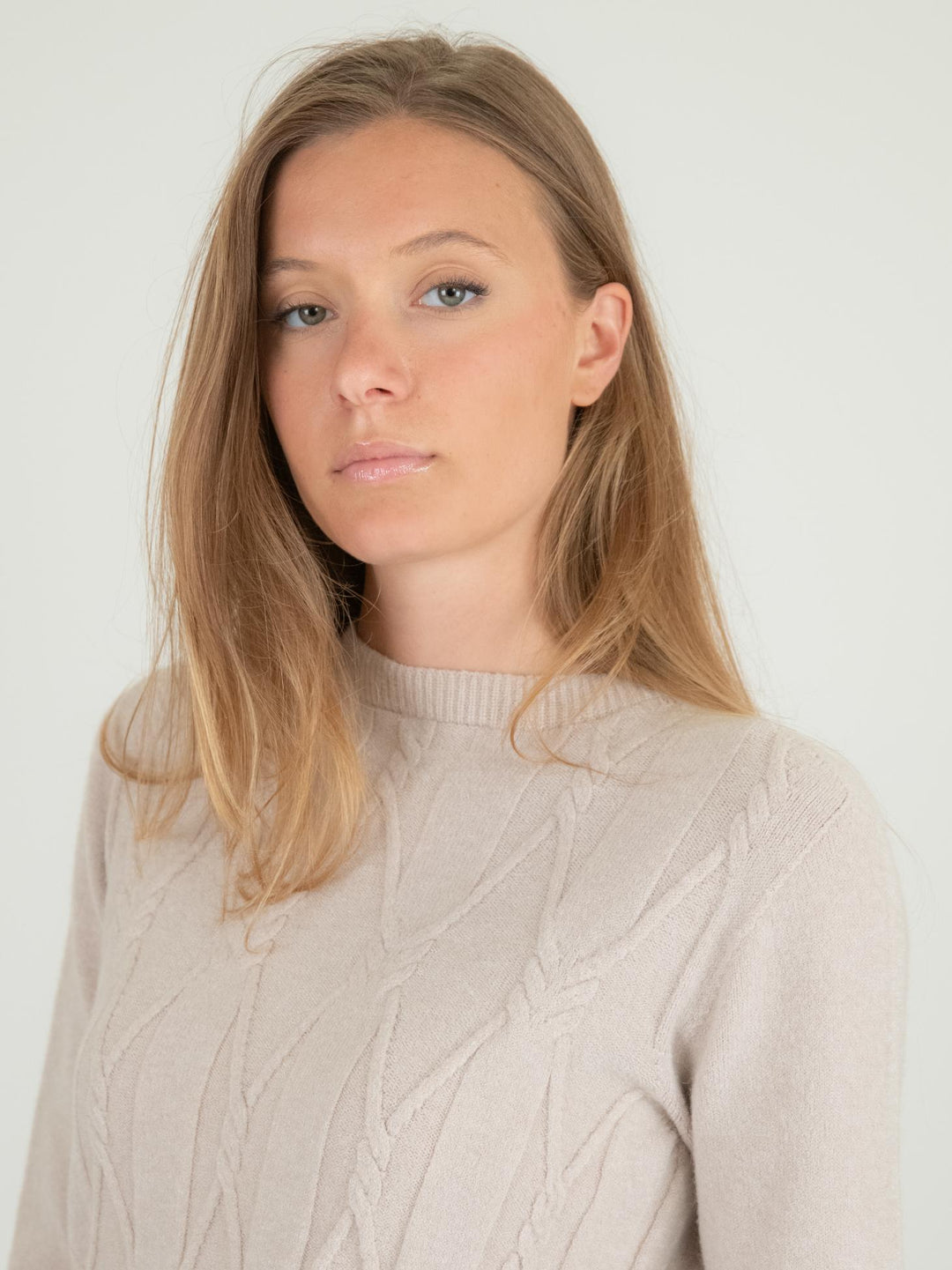 MAGLIA CON INTRECCIO BEIGE