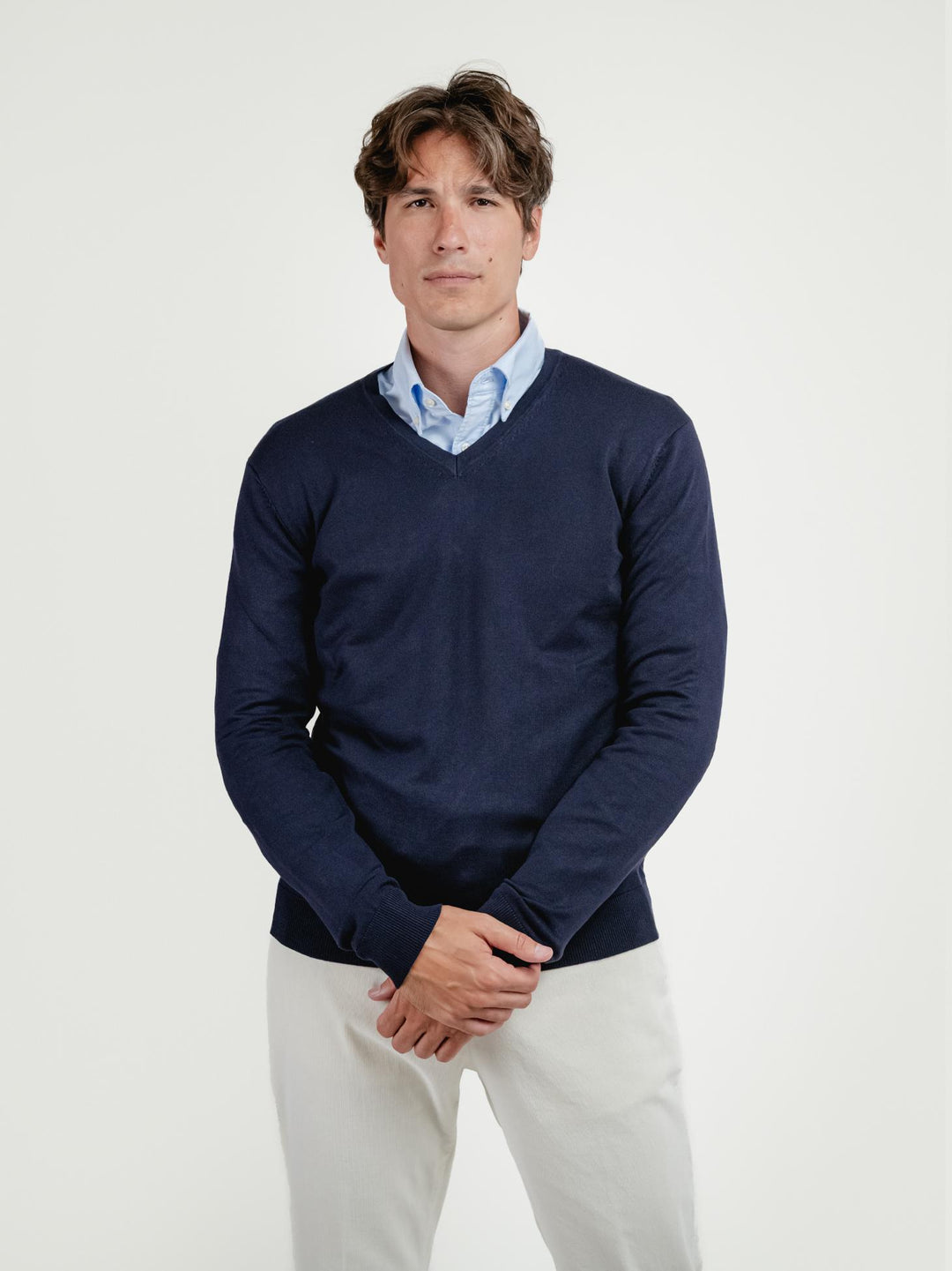 MAGLIA CON SCOLLO A V BLU NAVY