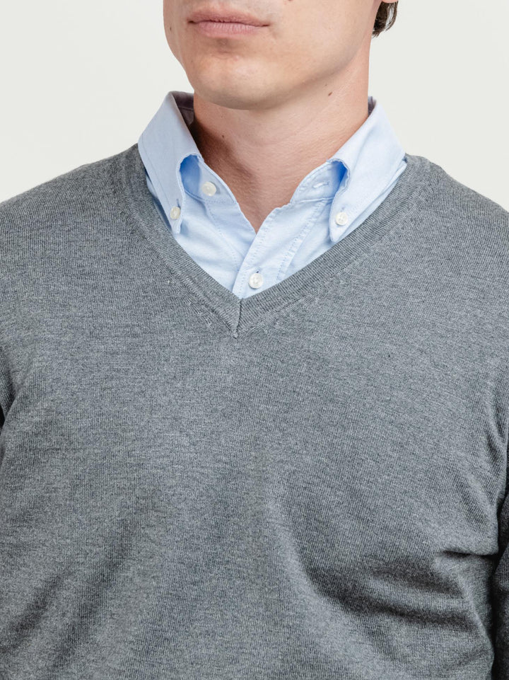 MAGLIA CON SCOLLO A V GRIGIO ANTRACITE