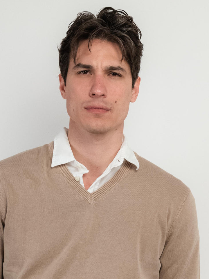 MAGLIA CON SCOLLO A V IN COTONE BEIGE