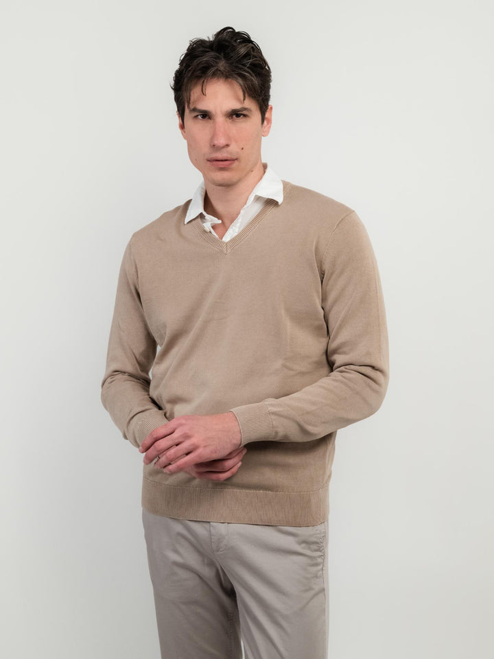 MAGLIA CON SCOLLO A V IN COTONE BEIGE
