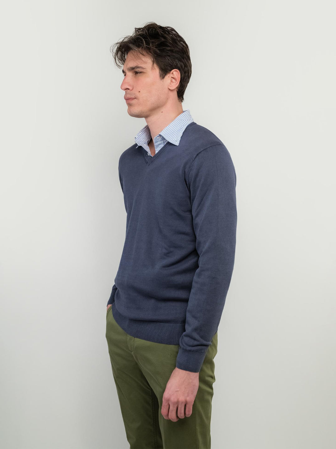 MAGLIA CON SCOLLO A V IN COTONE BLUETTE