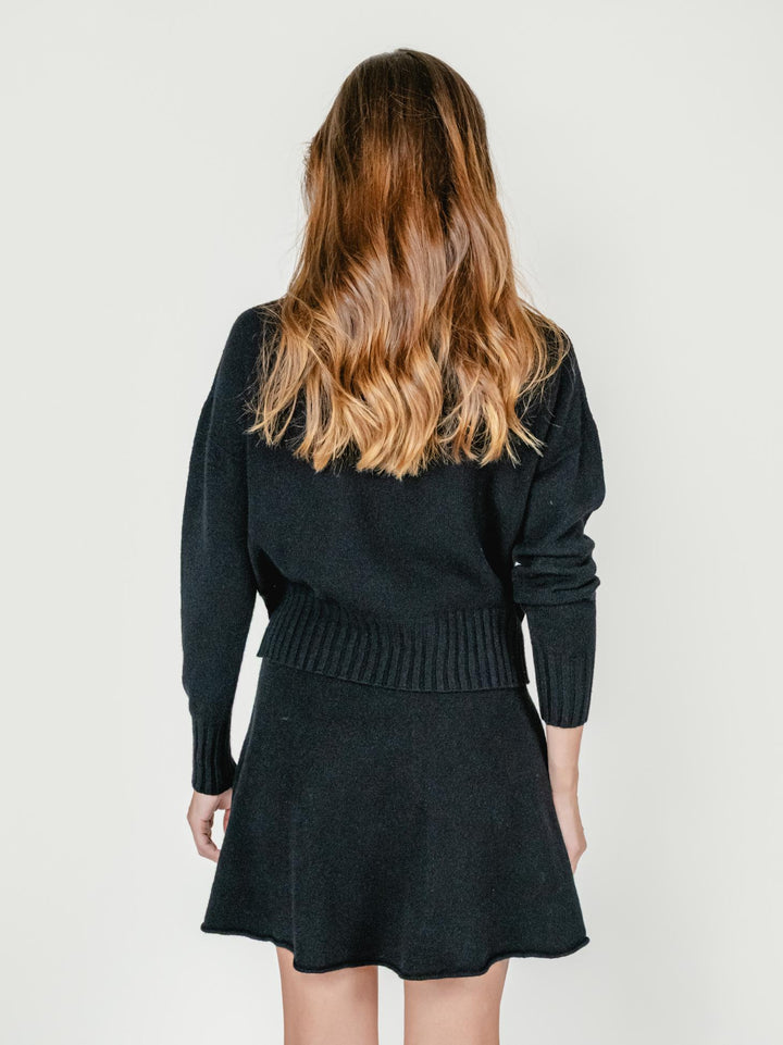 MAGLIA GIROCOLLO CORTA NERO