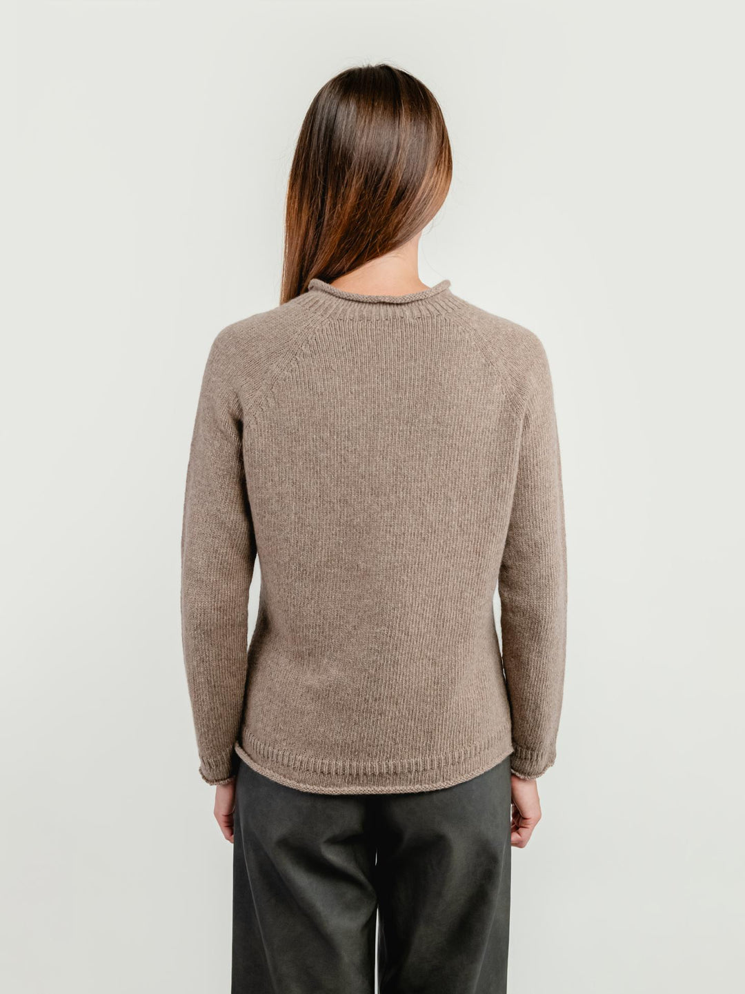 MAGLIA IN LANA MERINO SUPERFINE TORTORA