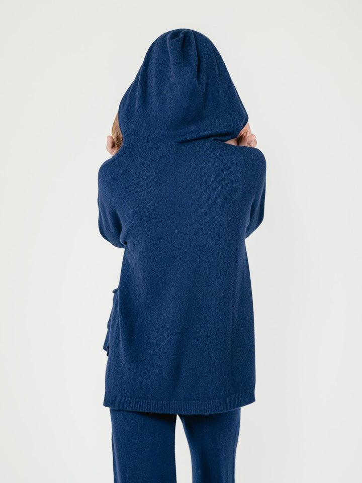 MAGLIA LUNGA CON TASCHE E CAPPUCCIO BLU