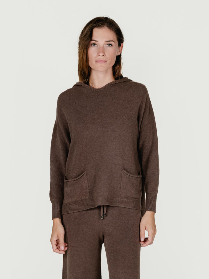 MAGLIA LUNGA CON TASCHE E CAPPUCCIO TABACCO