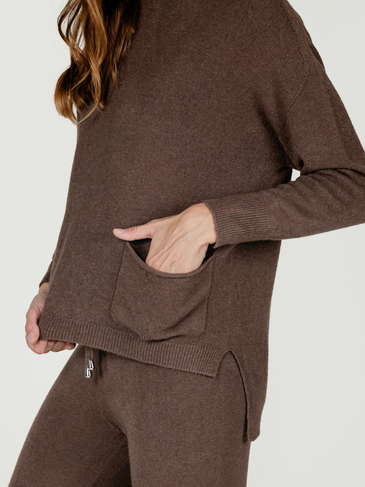 MAGLIA LUNGA CON TASCHE E CAPPUCCIO TABACCO