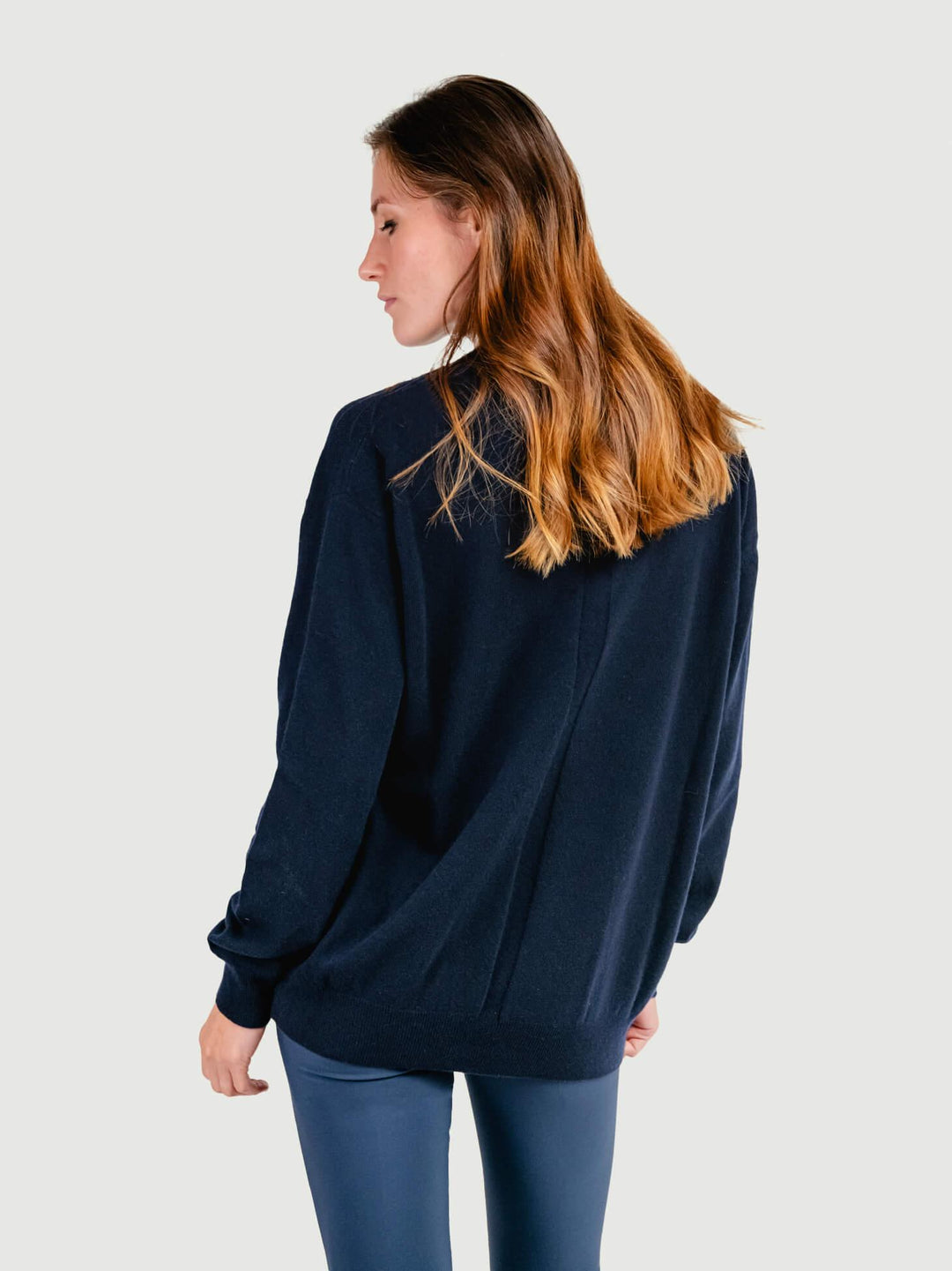 MAGLIA OVERSIZE SCOLLO A V NAVY