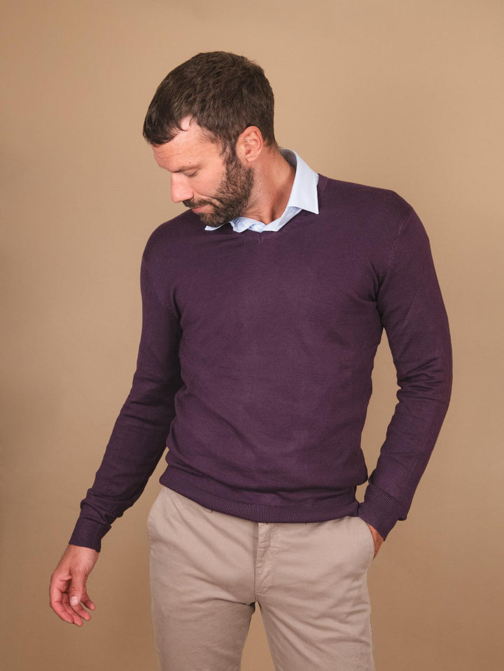 MAGLIA SCOLLO A V COLOR PRUGNA