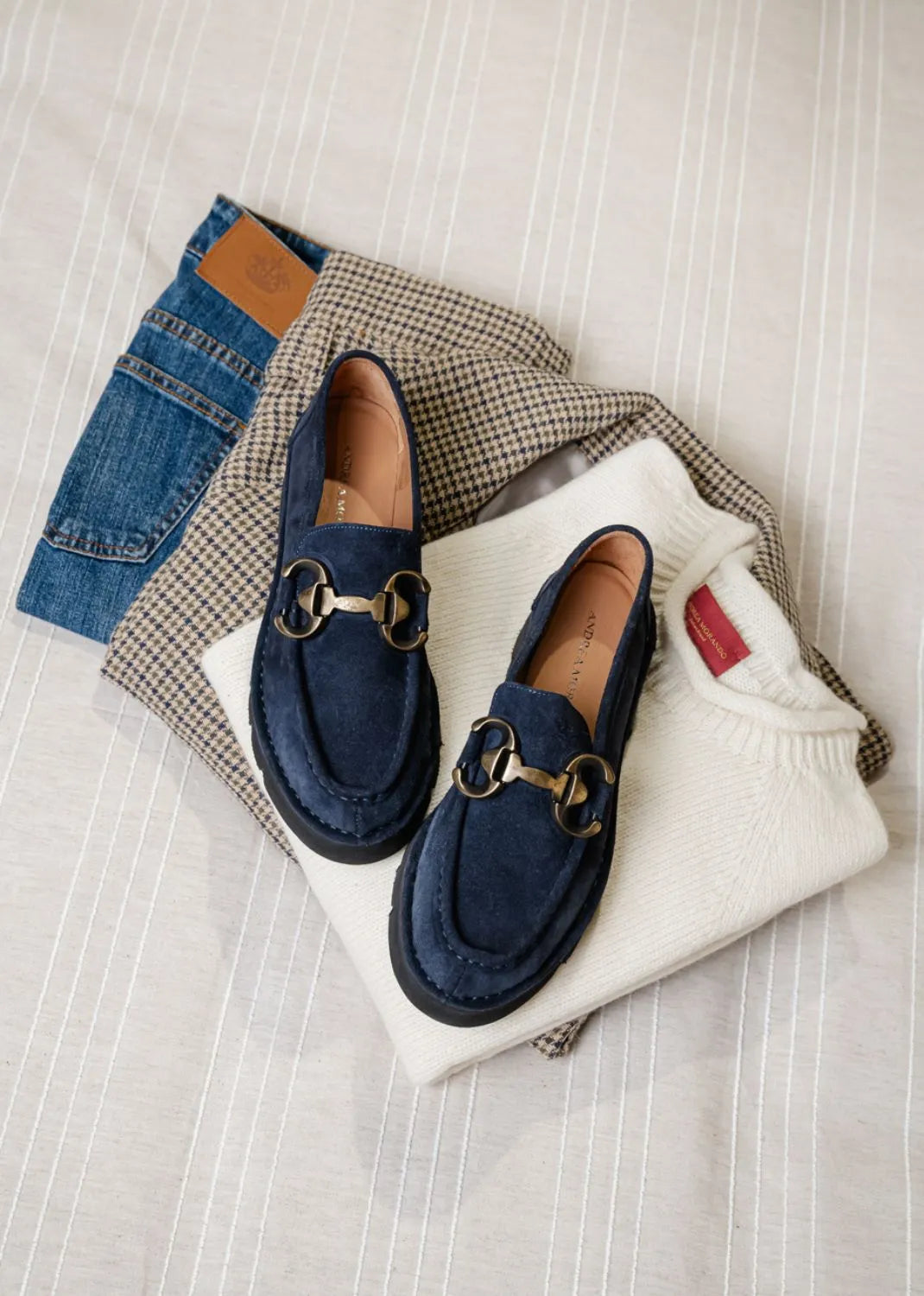 MOCASSINO CON MORSETTO IN CAMOSCIO