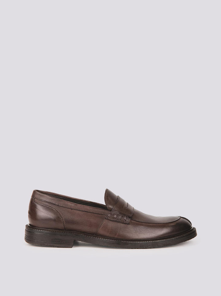 MOCASSINO CON PENNY IN PELLE ANTICATA MARRONE