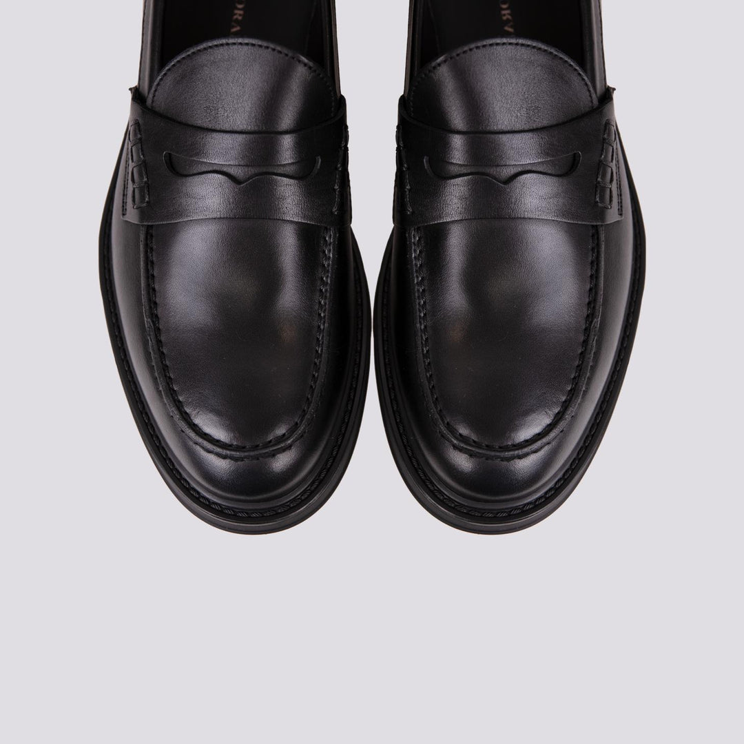 MOCASSINO CON PENNY IN PELLE NERA