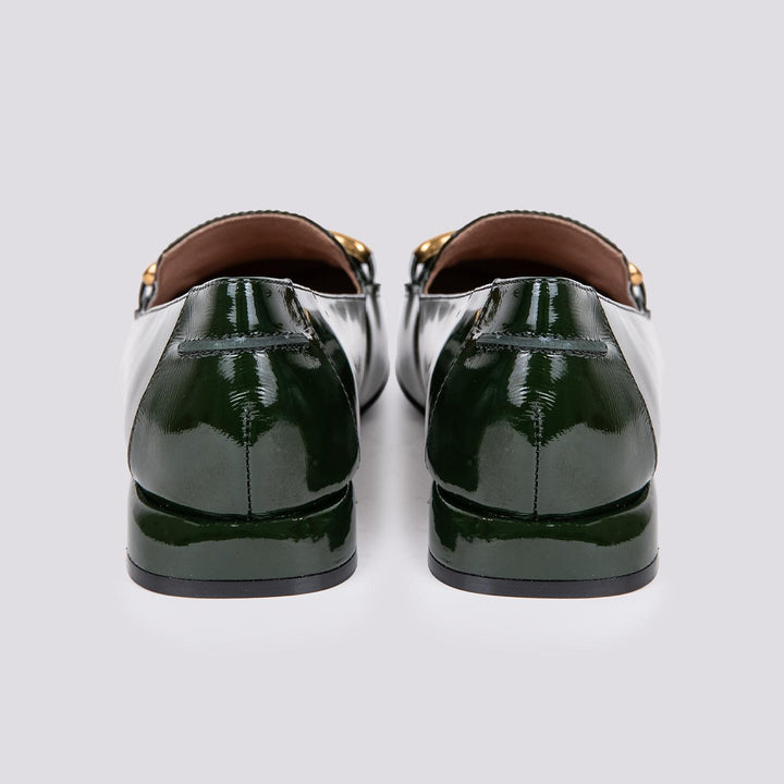 MOCASSINO CON PUNTA SQUADRATA IN VERNICE VERDE BOTTIGLIA