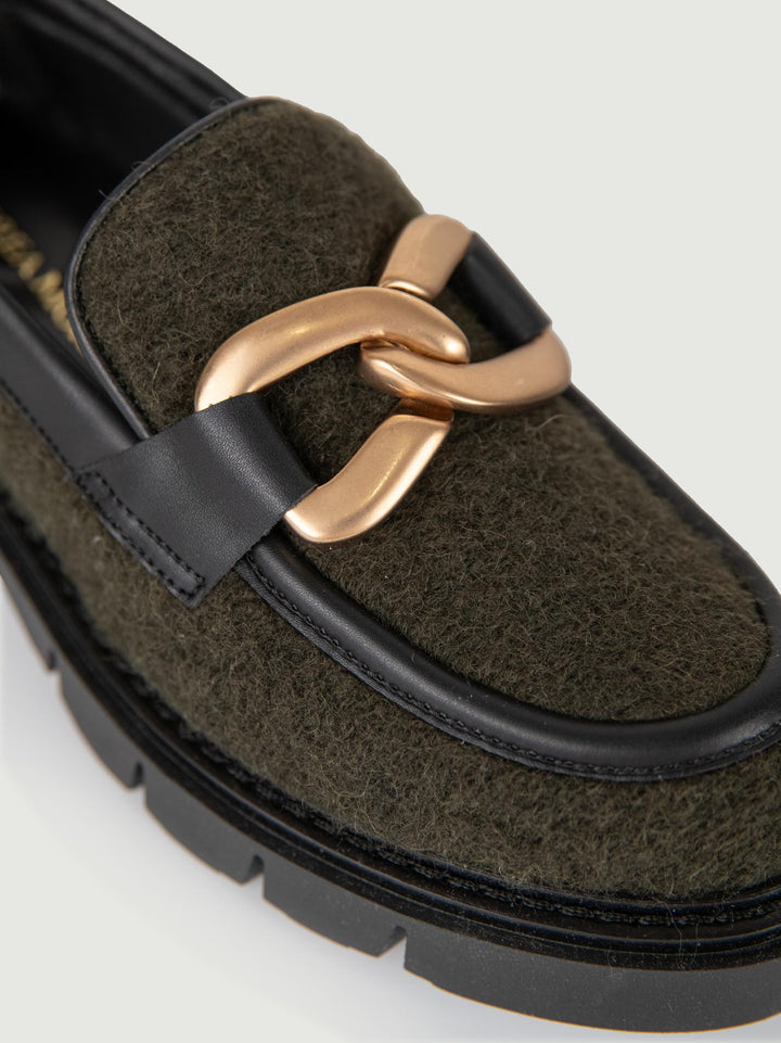MOCASSINO IN LANA COTTA VERDE CON APPLICAZIONE ORO