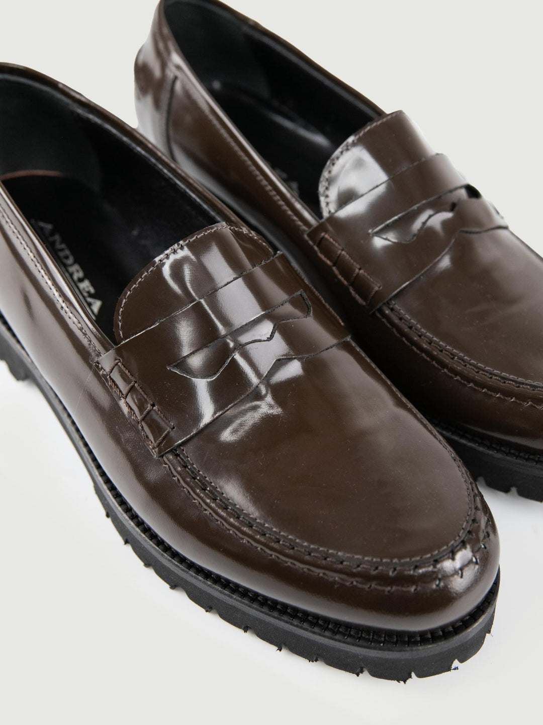 MOCASSINO IN PELLE SPAZZOLATA TESTA MORO