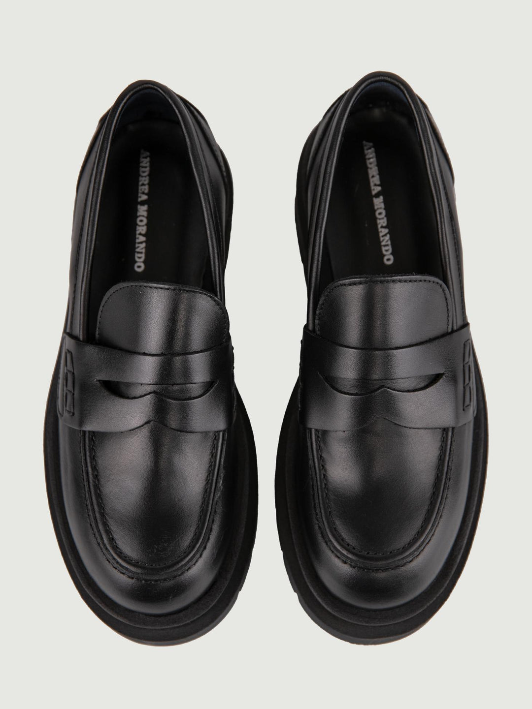 MOCASSINO PENNY IN PELLE NERA CON MAXI PARA