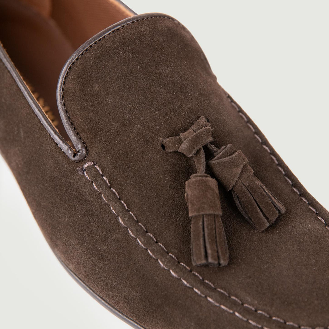 MOCASSINO SCAMOSCIATO CON NAPPINE MARRONE
