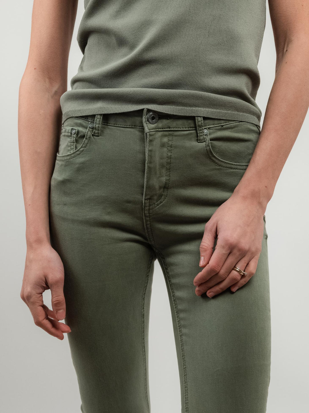 PANTALONE 5 TASCHE SFRANGIATO SALVIA