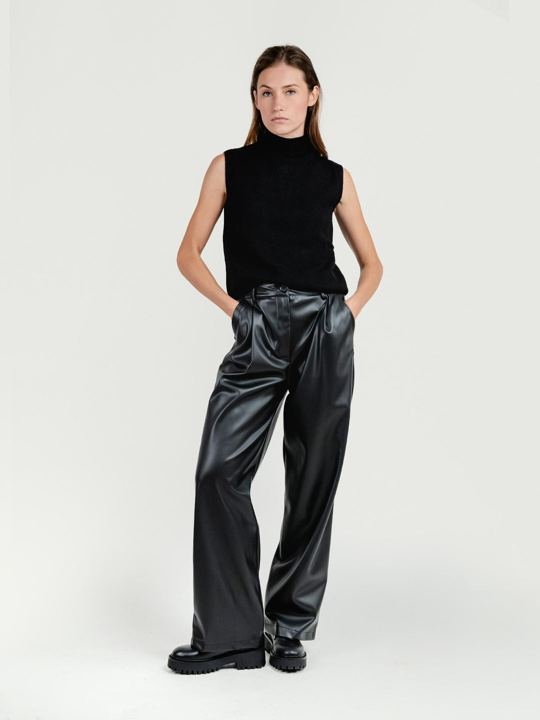 PANTALONE A PALAZZO IN ECOPELLE NERO