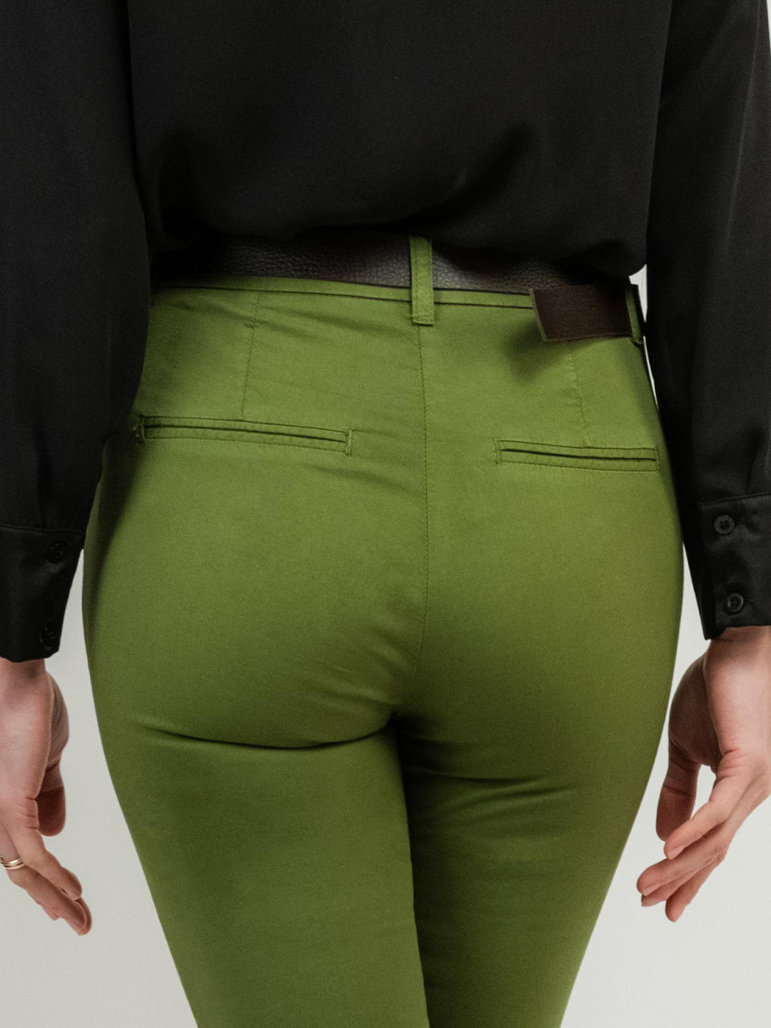 PANTALONE A TROMBETTA IN COTONE VERDE