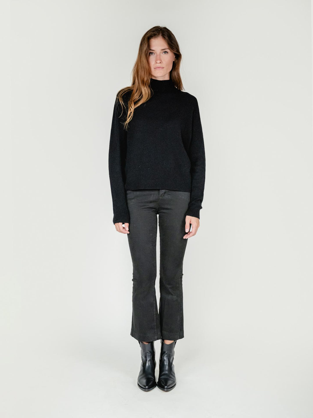 PANTALONE A TROMBETTA NERO