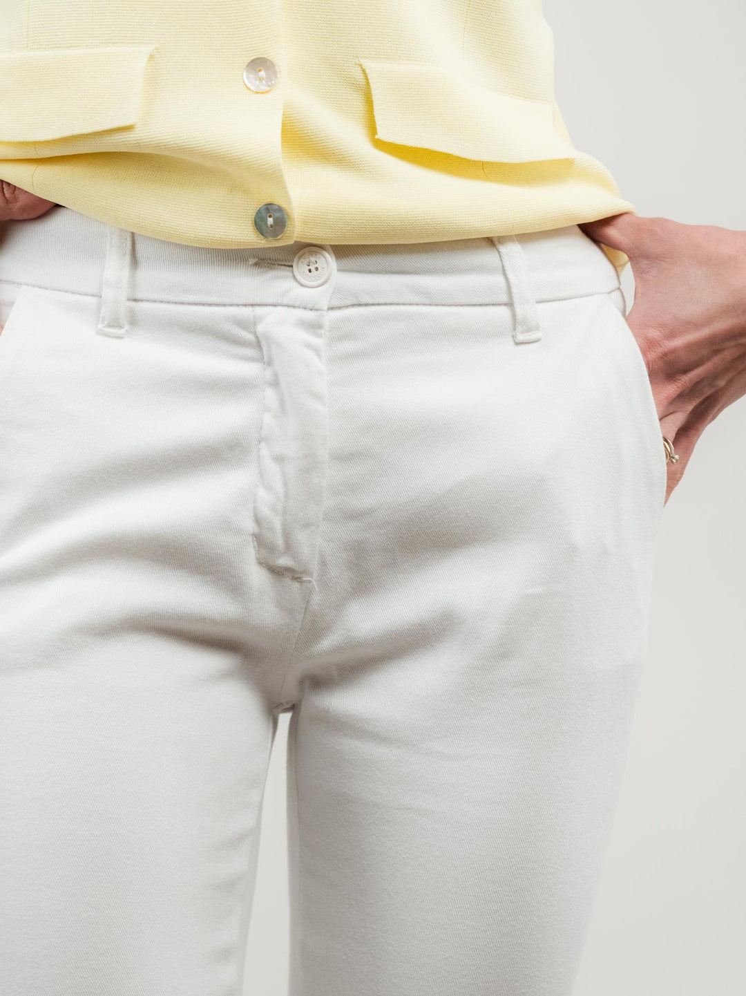 PANTALONE A ZAMPA IN COTONE BIANCO