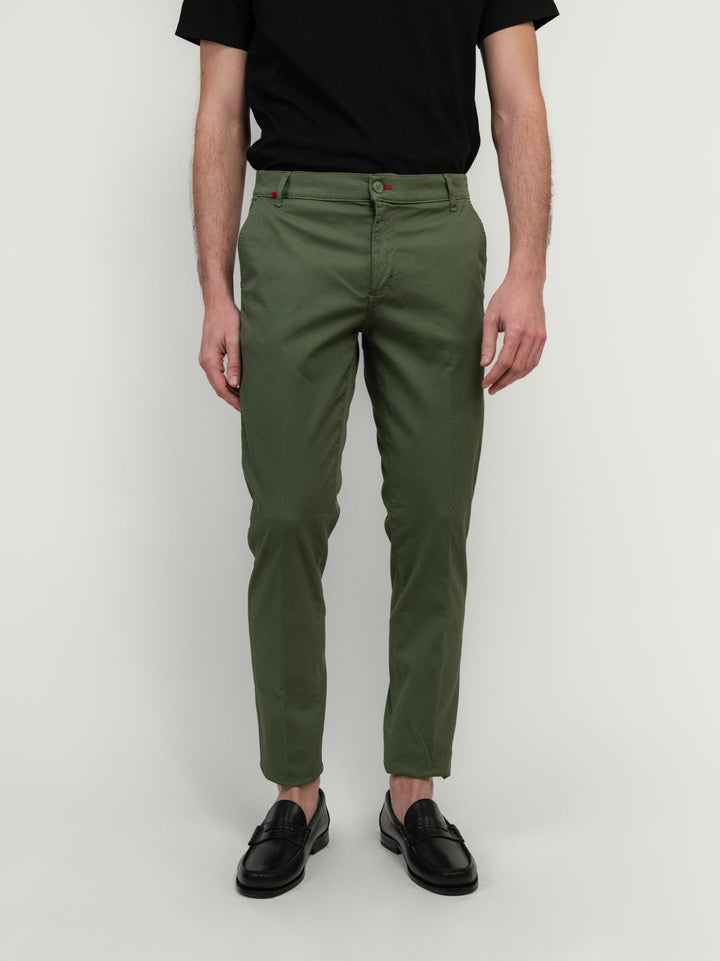 PANTALONE CHINOS CON TRAMA MICRO FANTASIA COLOR SALVIA