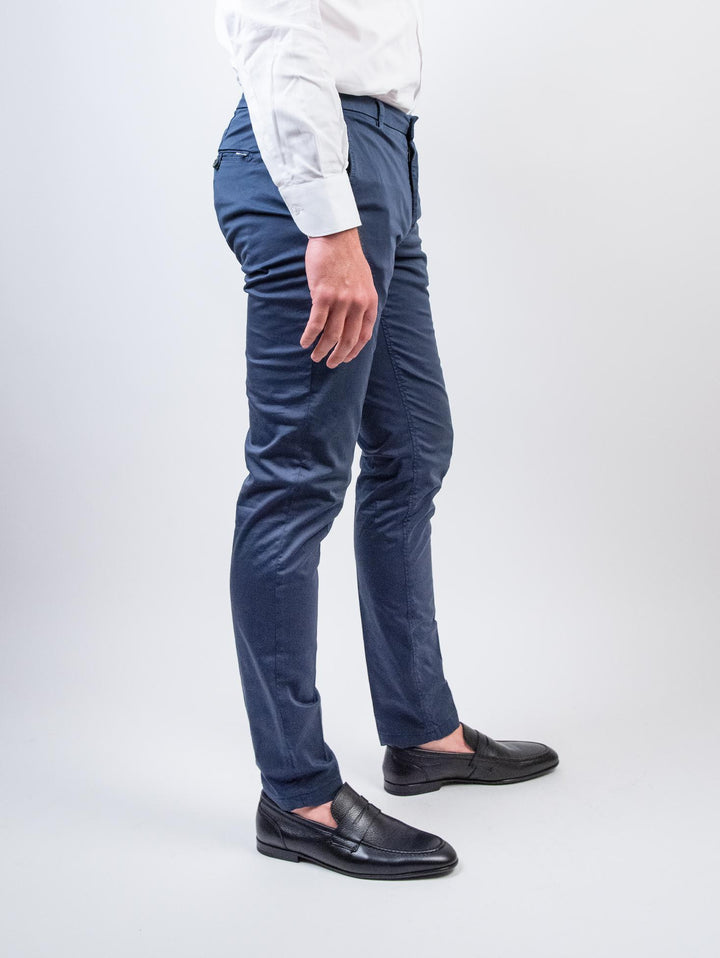 PANTALONE CHINOS IN COTONE COLOR BLU