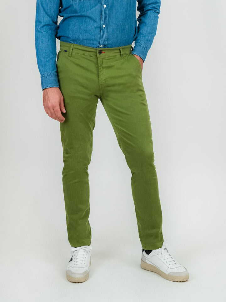 PANTALONE CHINOS VERDE