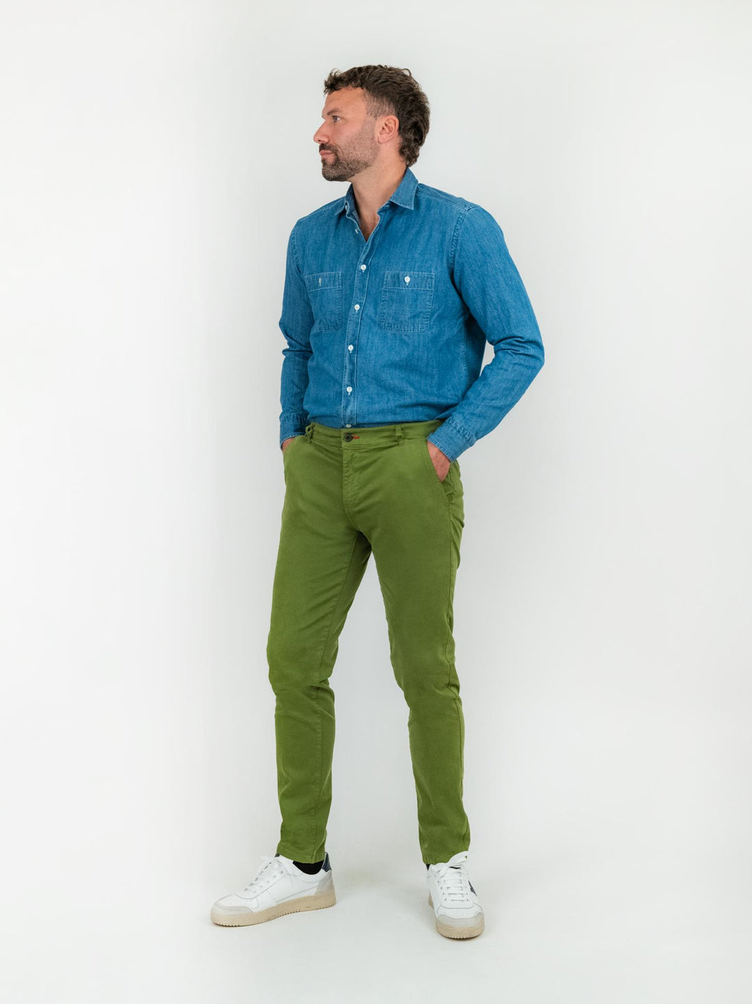 PANTALONE CHINOS VERDE