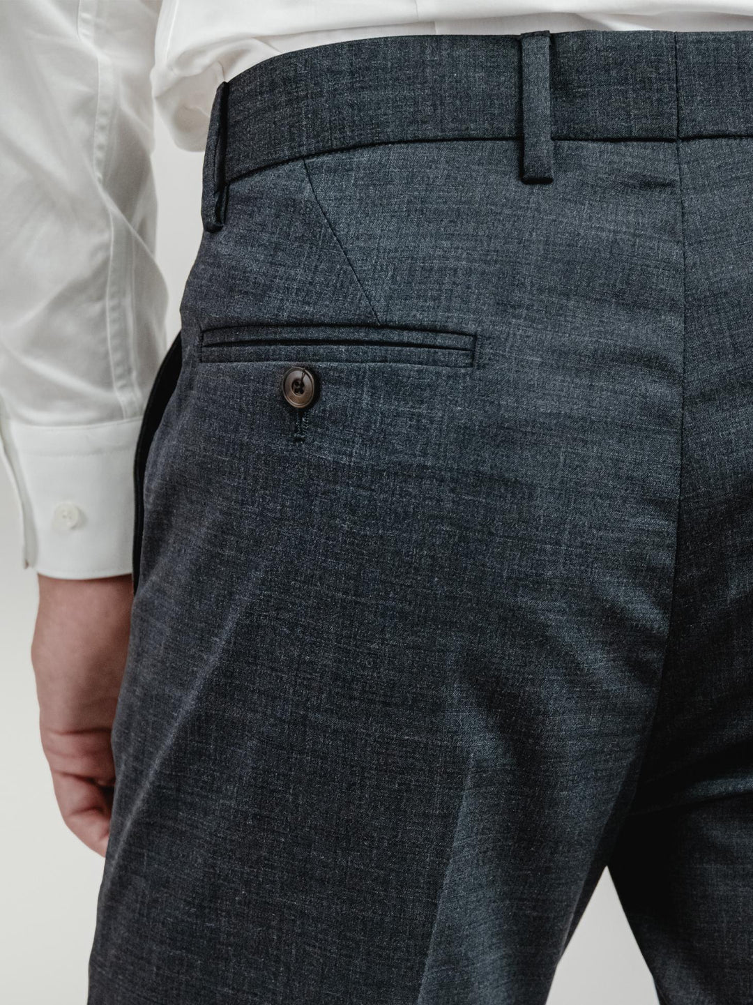 PANTALONE CLASSICO IN FRESCO LANA GRIGIO ANTRACITE