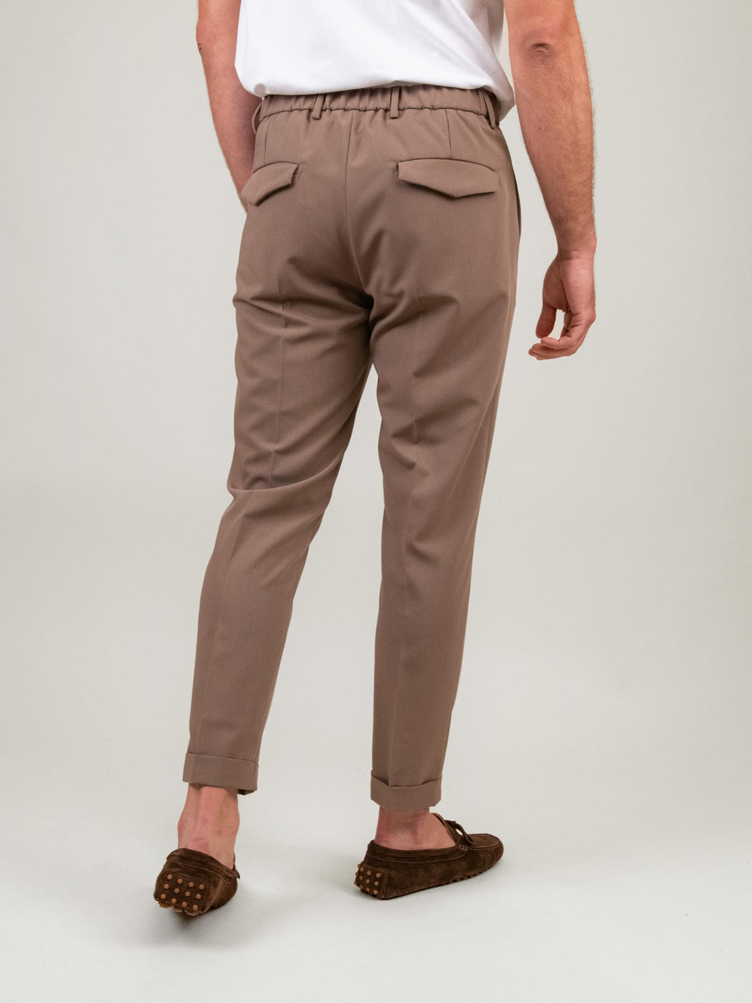 PANTALONE CON COULISSE COLOR CACAO