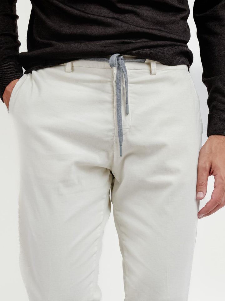 PANTALONE CON COULISSE IN VELLUTO BURRO