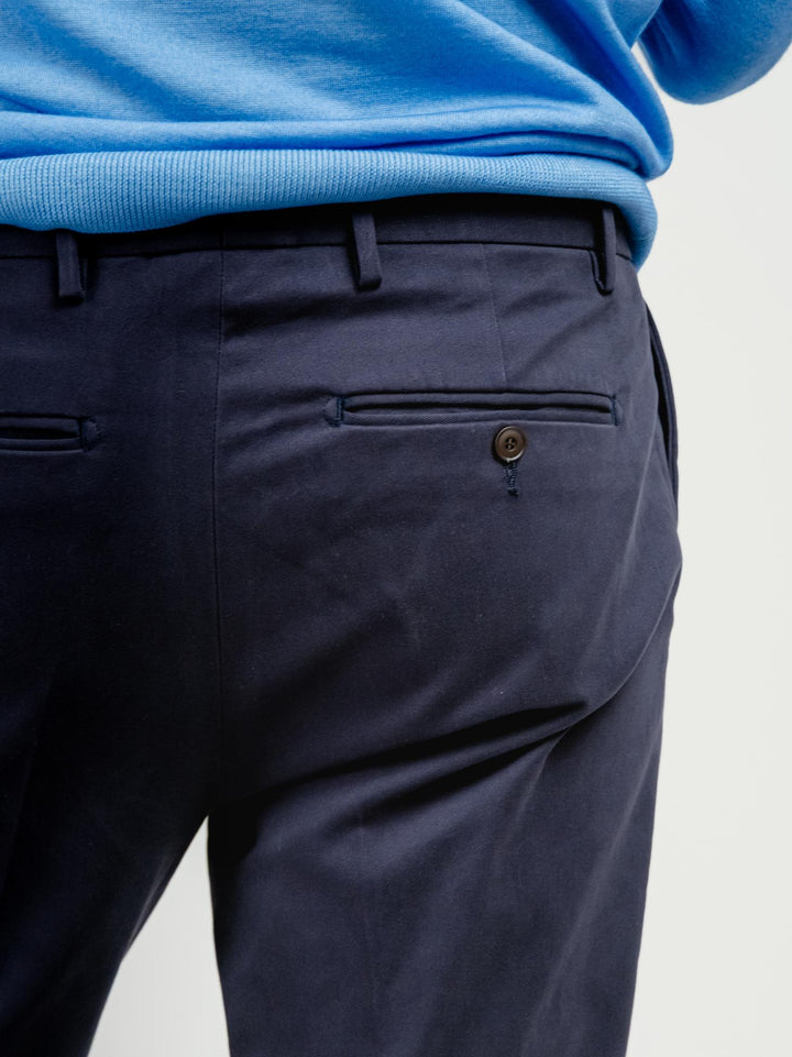 PANTALONE CON PENCES IN COTONE BLU NAVY